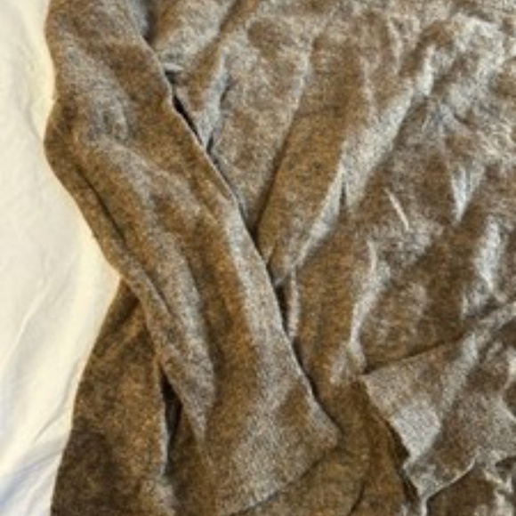 Brooklyn Industries Pullover Shoulder Button Sweater - Picture 2 of 6